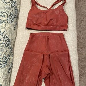 Lululemon EUC bra and leggings
